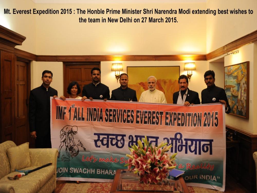 The-Honble-Prime-Minister-Shri-Narendra-Modi-extending-best-wishes-to-the-team-in-New-Delhi-on-27-March-2015-1-scaled.jpg