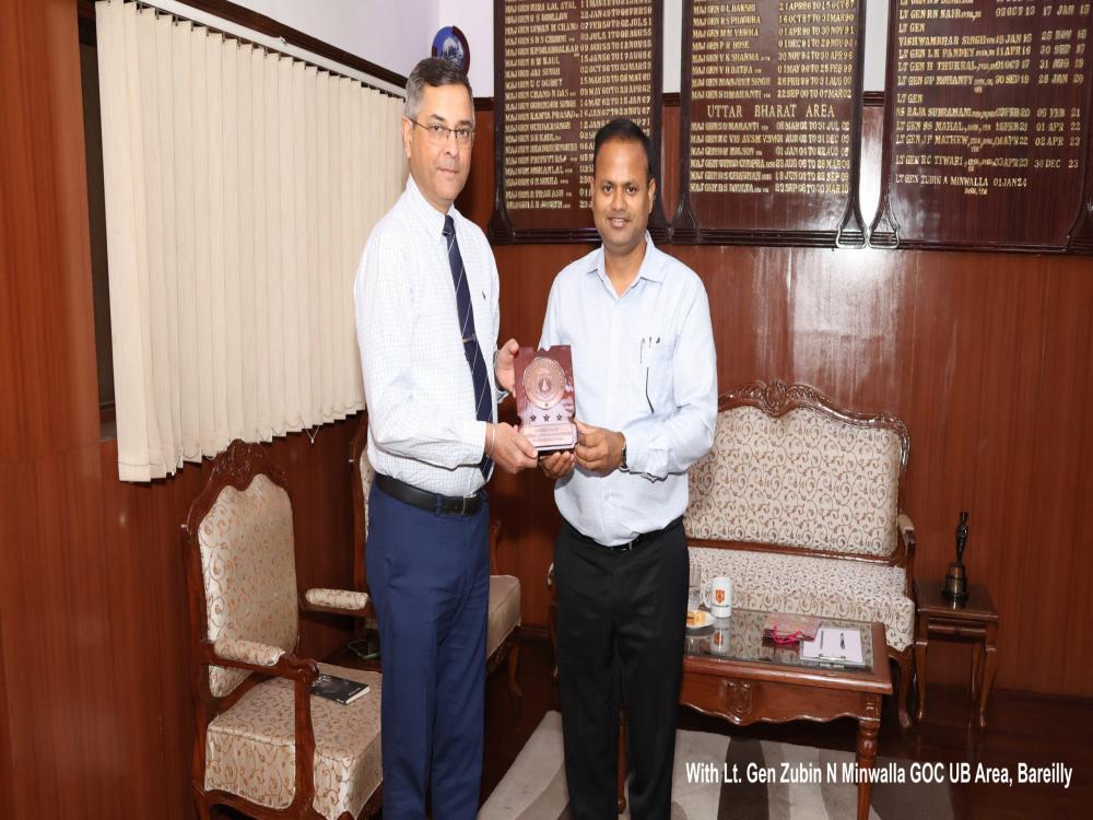 with-Lt-Gen-Zubin-N-Minwalla-GOC-UB-Area-Bareilly-scaled.jpg
